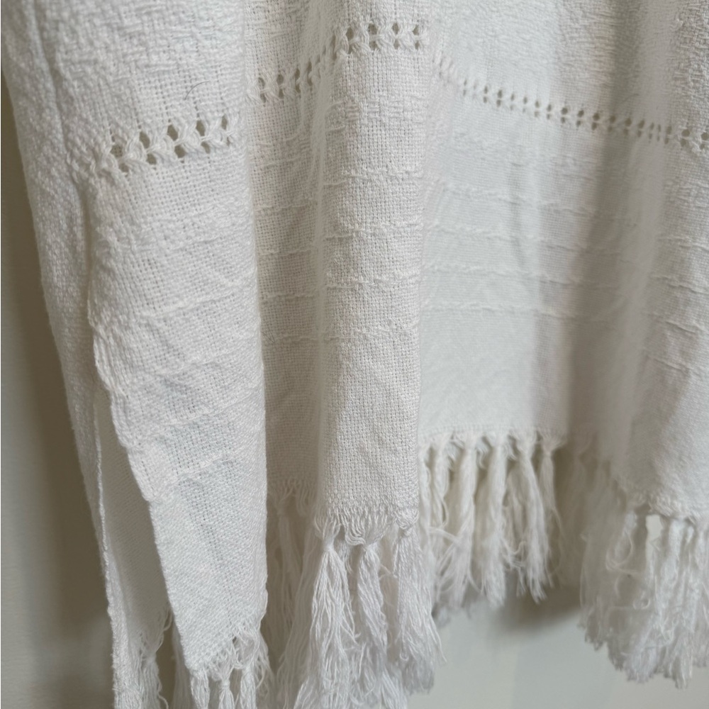 Lola Y Tula | White Blanket Dress - Picture 9 of 9